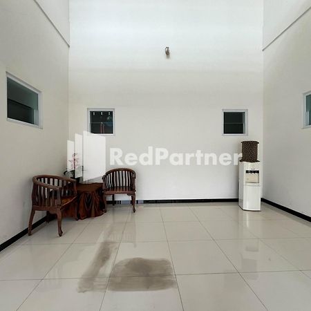 Griya Borobudur Malang Syariah Redpartner Blimbing  Exterior foto