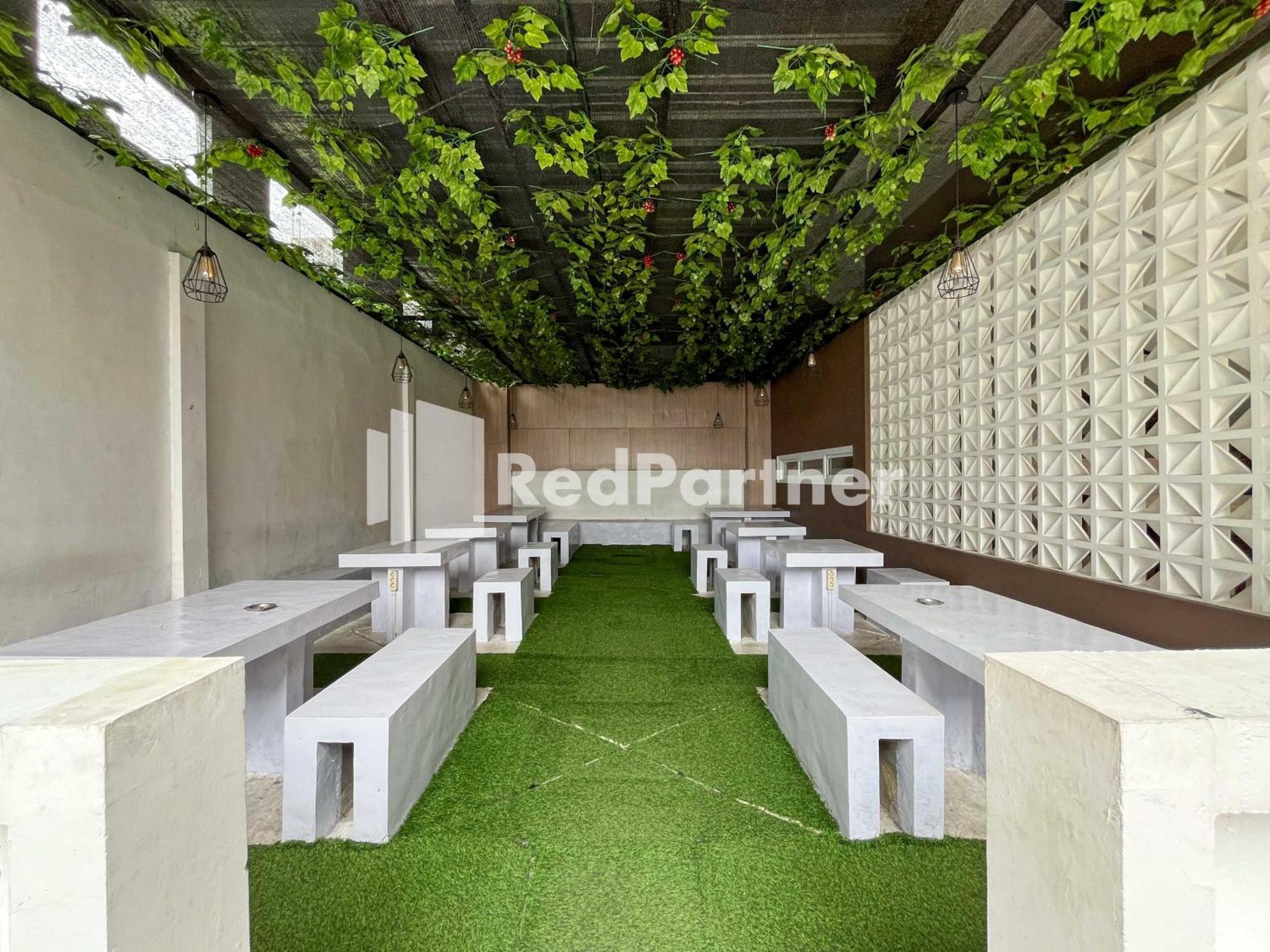 Griya Borobudur Malang Syariah Redpartner Blimbing  Exterior foto